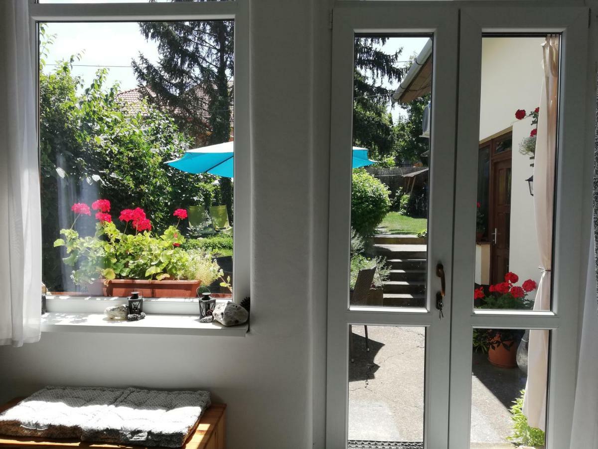 Gyoengyszem Vendeghaz Hotel Eger Eksteriør billede